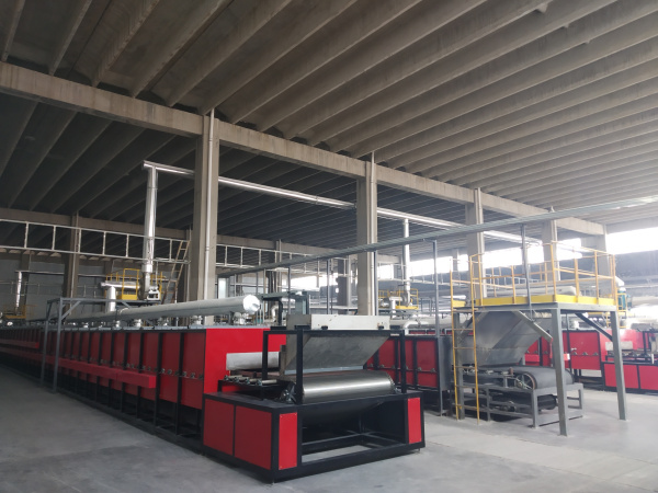 產品用途：焙燒化工載體，規(guī)格：47-1.65米電熱網帶窯